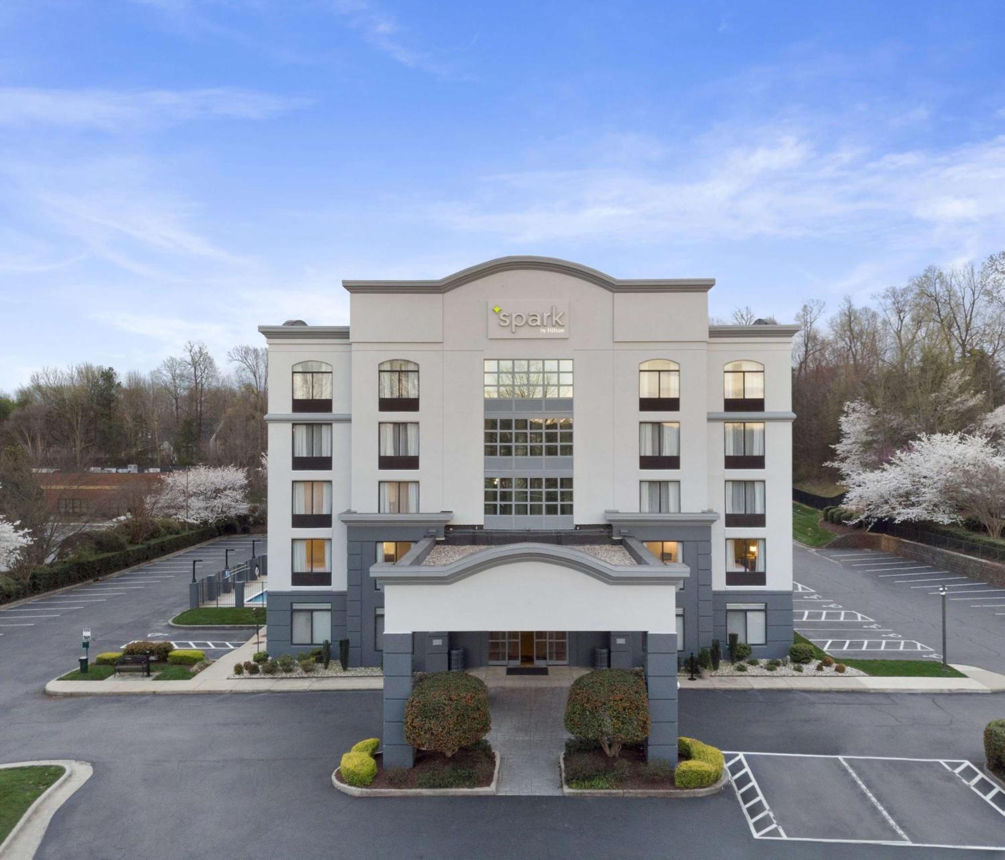 Spark By Hilton Greensboro Esterno foto