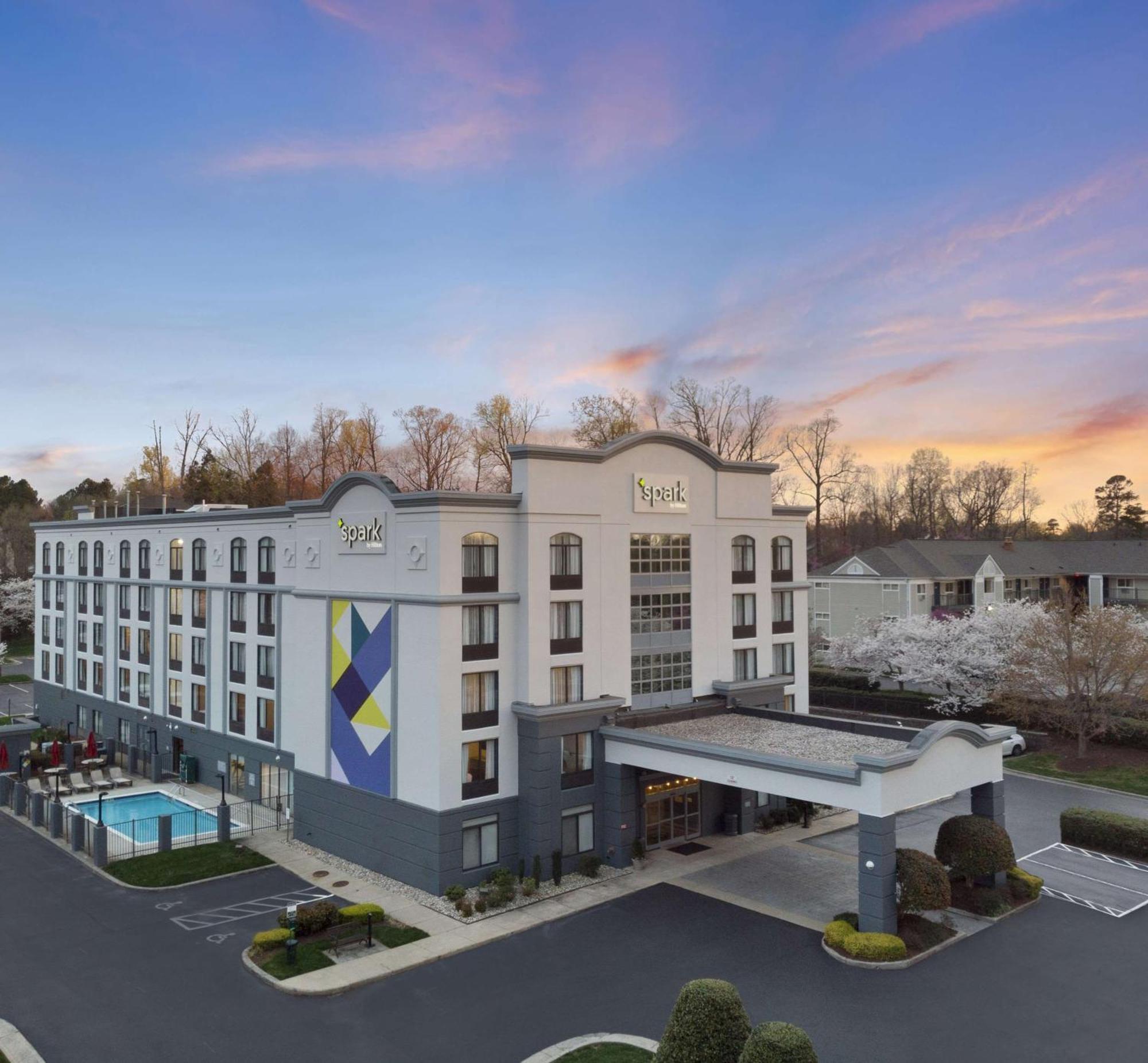 Spark By Hilton Greensboro Esterno foto