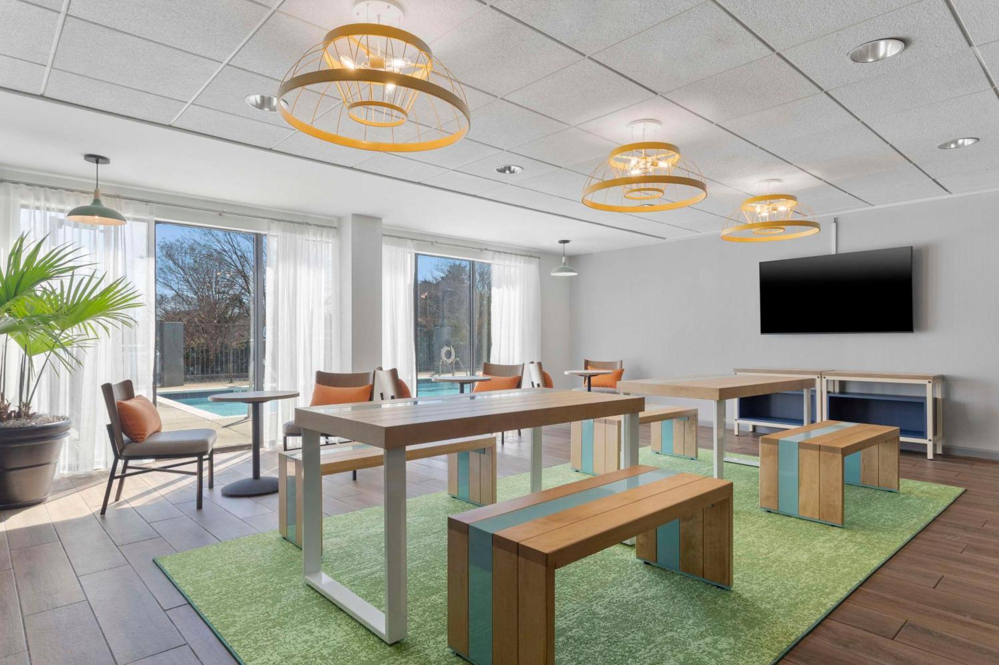Spark By Hilton Greensboro Esterno foto
